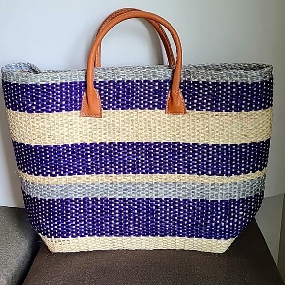 Bloomingdales Exclusive Hatattack‎ Blue Striped Woven Straw Beach Tote Bag - Picture 1 of 6